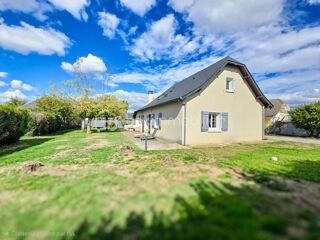 Vente Maison Maison familiale de 5 chambres avec jardin de 1 028 m² et grand garage Boeil bezing