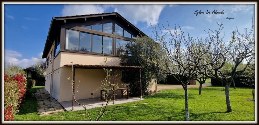 Vente Maison Maison à vendre 5 pièces SENNECE LES MACON (71)terrain clos 1600 m² piscine Sennece les macon