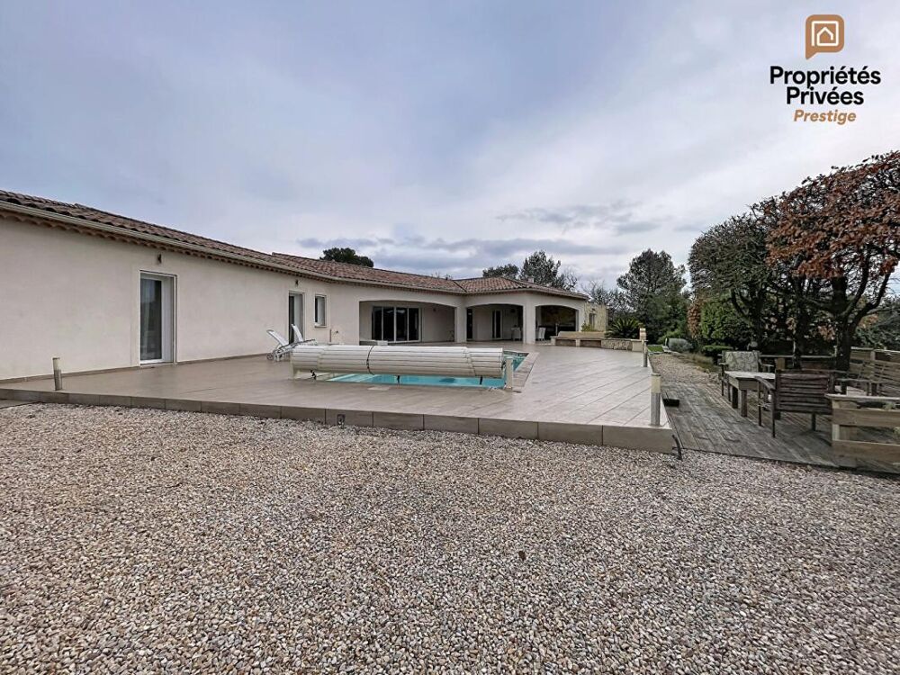 Villa plain-pied 205 m², 4 ch. , Piscine chauffée 5×9 , Vue Mont Aurélien , Parcelle constructible, DPE B ? Ollières 83570