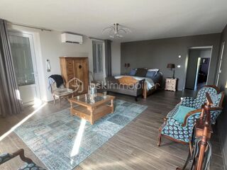  Propriété/château à vendre 14 pièces 700 m²