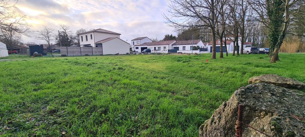 Vente Terrain Terrain constructible, viabilisé Gorges 701 M² (360 M² en 1AU et 74 M² en UC) : gaz, électricité, eau, tout à l'égout Gorges