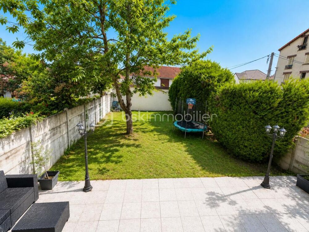 AULNAY-SOUS-BOIS  MAISON INDIVIDUELLE  3 CHAMBRES  TERRASSE 47 M²  JARDIN  GARAGE  GARE À PIED