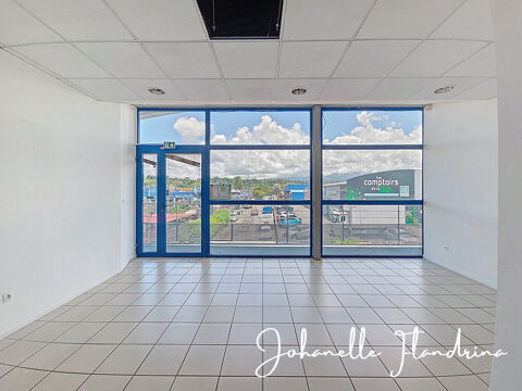   Local à louer, 1er étage avec ascenseur, 82 m², Immeuble Omale, Colin Petit-Bourg 