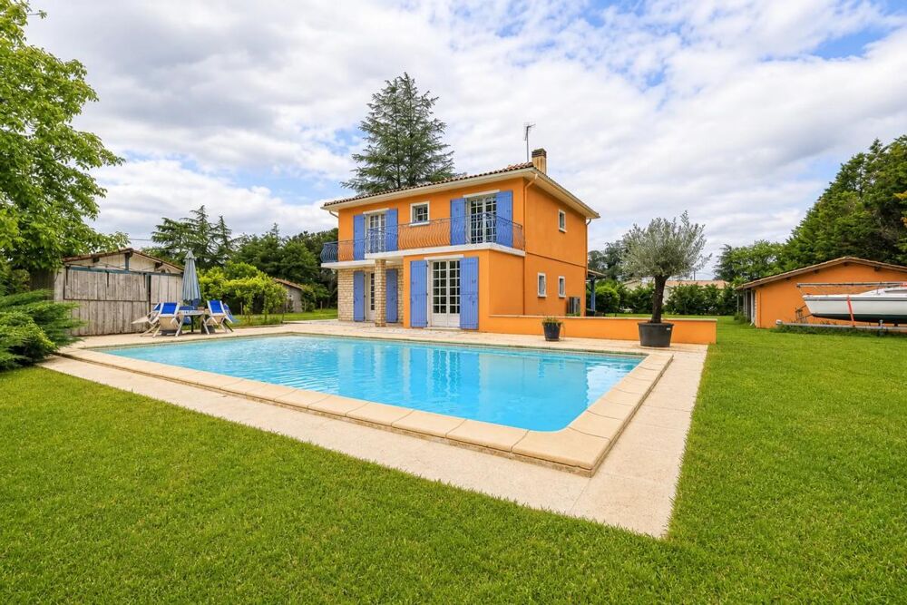 Belle maison familiale de 147 m² avec piscine à Coutras