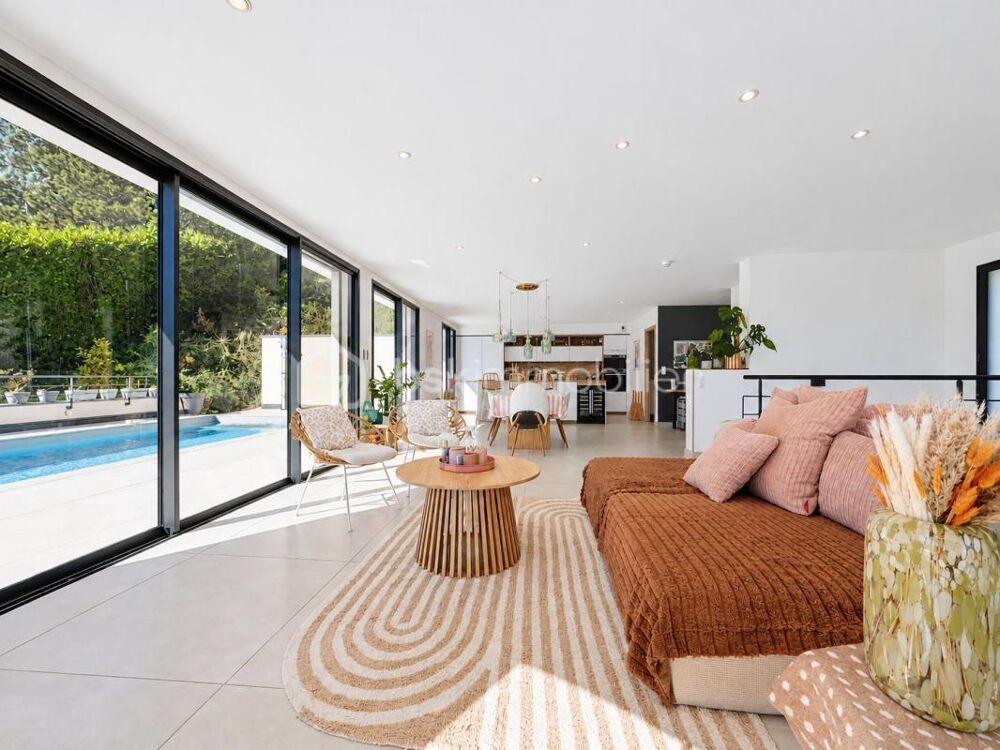 Vente Maison VILLA CONTEMPORAINE AVEC VUE PANORAMIQUE, PISCINE ET PRESTATIONS HAUT DE GAMME Seyssins