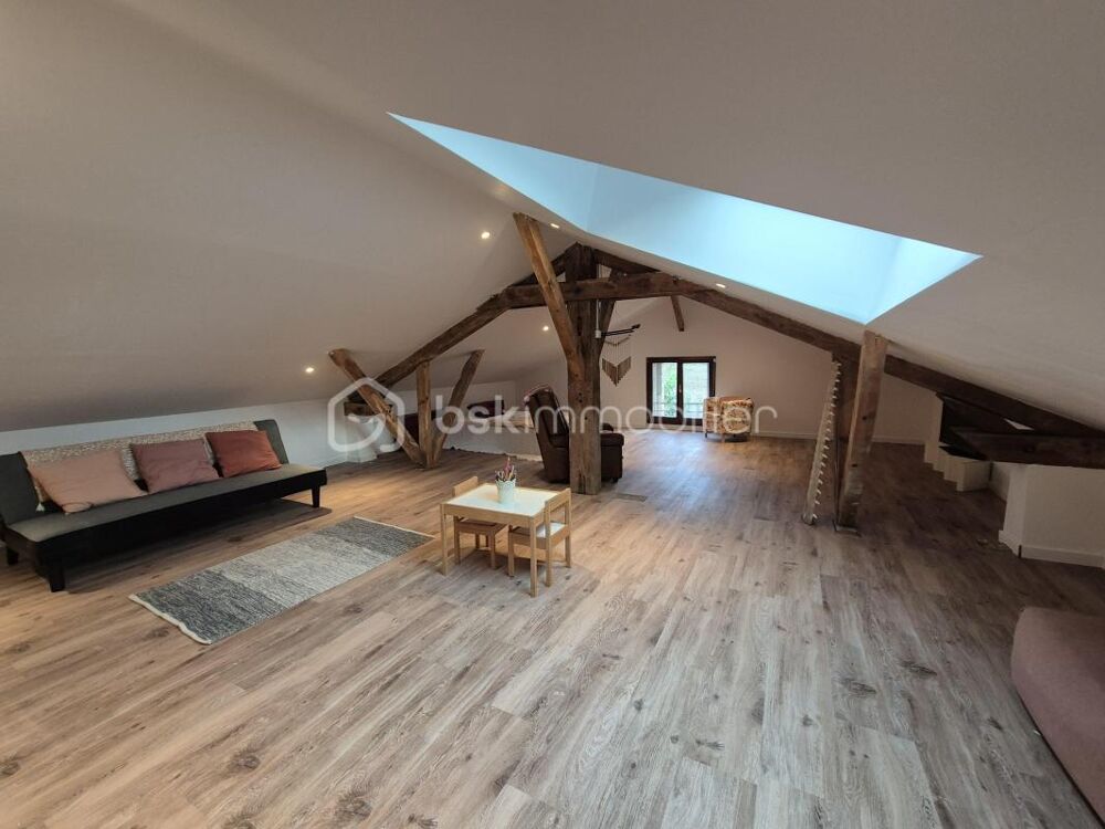 ? Propriété familiale avec gîte, chalet et prestations haut de gamme sur 2 526 m² ?
