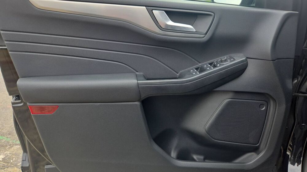 Kuga 2.5 Duratec 190 Flexifuel Hybrid CVT Titanium - Automatique 2023 occasion 78000 Versailles