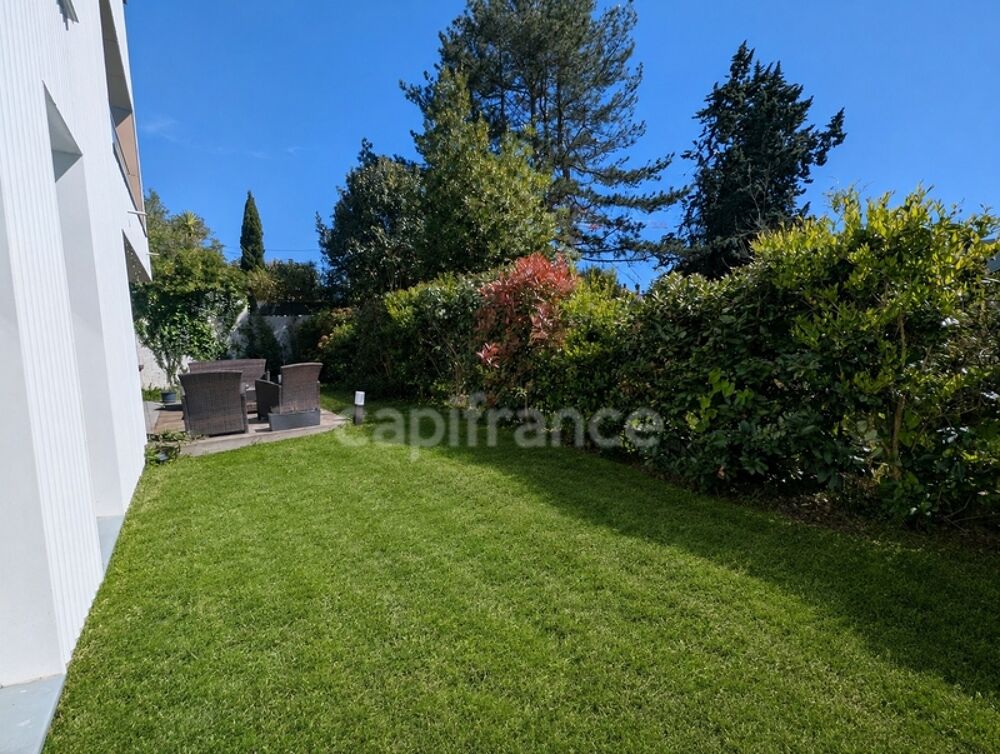Vente Appartement Appartement à vendre 3 pièces BORDEAUX CHARTRONS (33) - Jardin 110m2, terrasse, parking, cellier Bordeaux