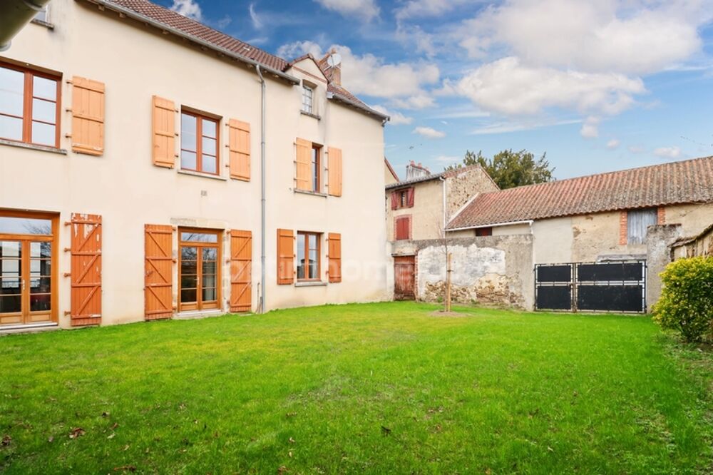 Maison de charme et de caractère 119 m² envrion - 5 Pièces - 4 CHAMBRES sur parcelle 300 m² 87190 MAGNAC LAVAL