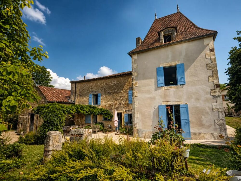 Maison 10 pièces 350 m² · à Champcevinel · 350 m² · 541 000 €