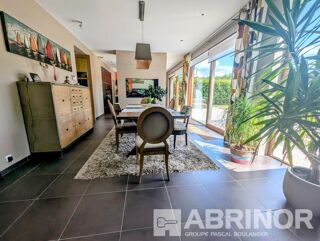  Maison � vendre 6 pi�ces 218 m�