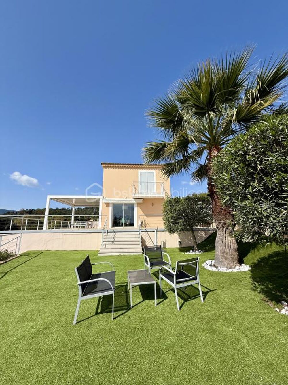 Coup de coeur à Mandelieu, maison vue mer et terrasse panoramique de 125m2