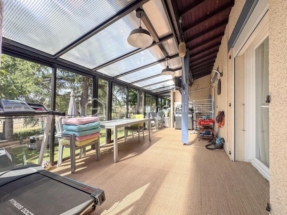 Villa 6 pièces avec piscine, sous-sol et espace indépendant