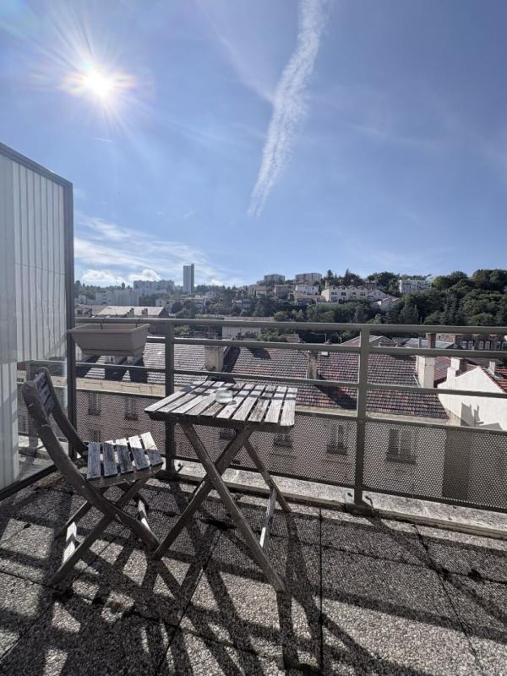 Studio à louer Saint-Étienne. Proche Université Jean Monnet. Résidence étudiante.Balcon