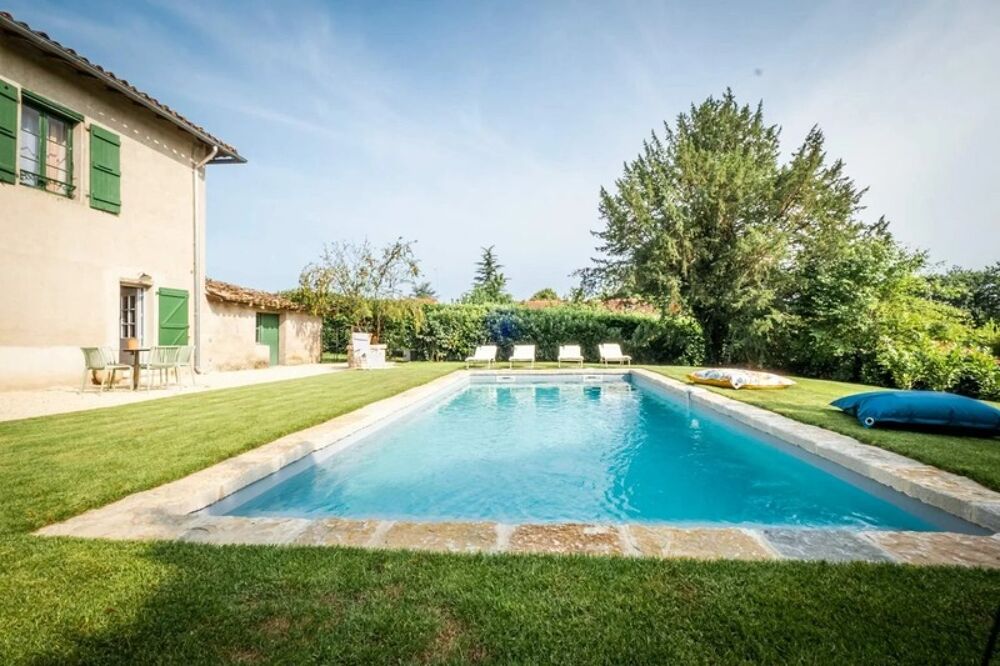 Vente Maison Maison de caractère rénovée à Nègrepelisse – 237 m², 7 chambres, piscine chauffée Negrepelisse