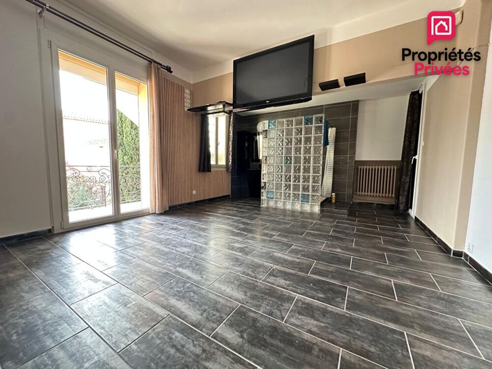 Miramas - Maison familiale de plus de 300 m² avec piscine couverte, T3 indépendant et grand garage