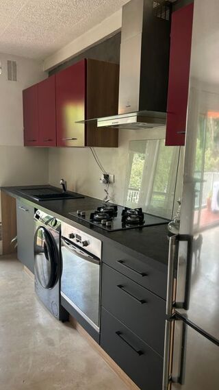  Appartement à louer 4 pièces 85 m²