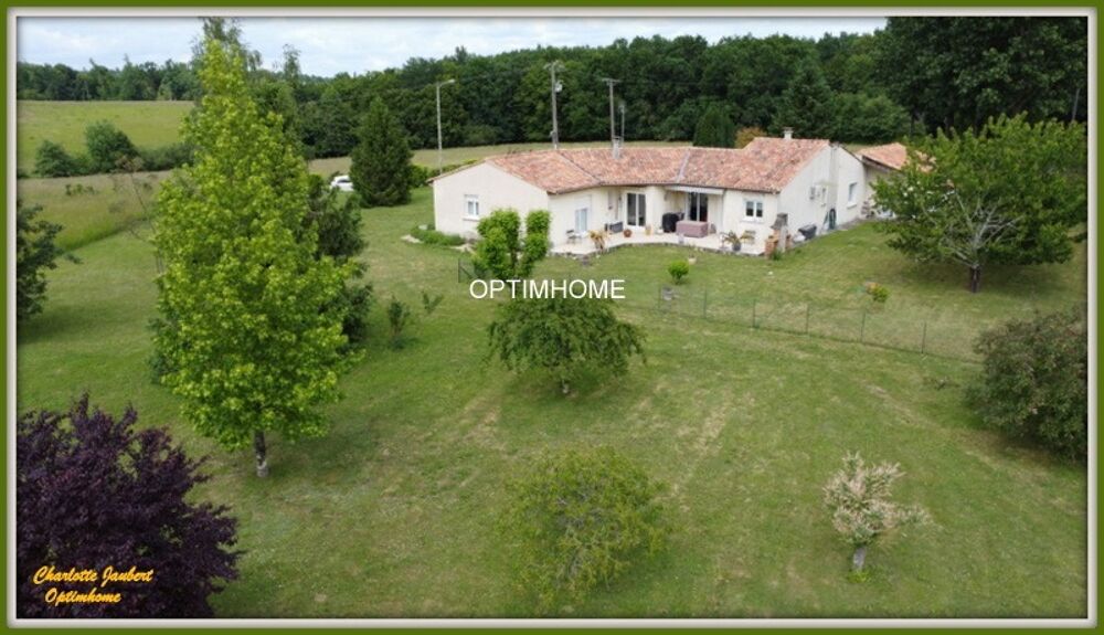 Maison contemporaine de plain-pied avec grand terrain arboré Proche de CHALAIS (16)