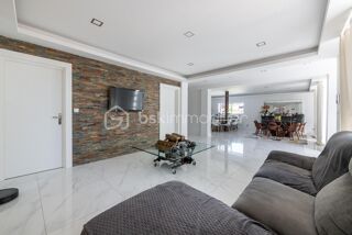  Propriété/château à vendre 8 pièces 364 m²