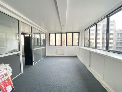 Bureaux lumineux dans un bel immeuble v&eacute;g&eacute;talis&eacute; sur cour 2823 75012 Paris