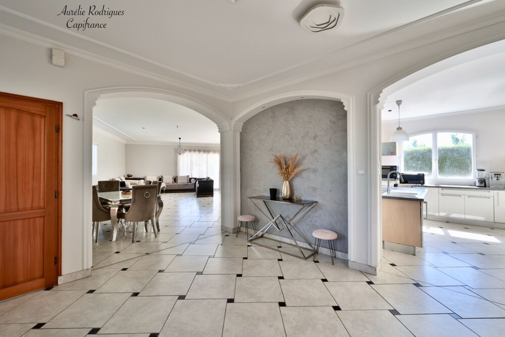 Vente Maison Maison à vendre 6 pièces  (01) Ozan