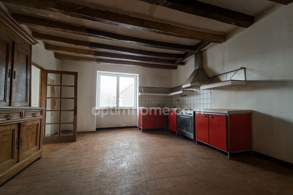 Maison de village d'environ 115 m², 3 pièces avec potentiel d'évolution à Ferrière-Larçon (37350)