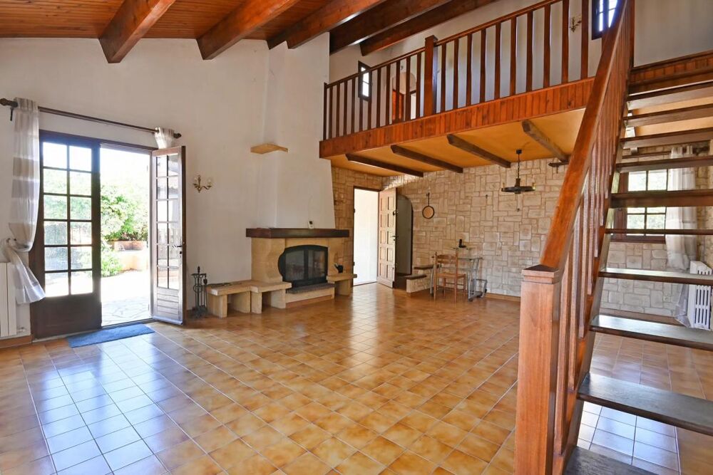Maison de 5 pièces de 129 m² à Arles