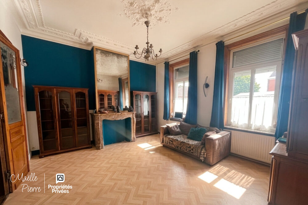 Maison Morbecque 7 pièce(s) 196 m2 - Cachet de l'ancien, beaux volumes et fort potentiel