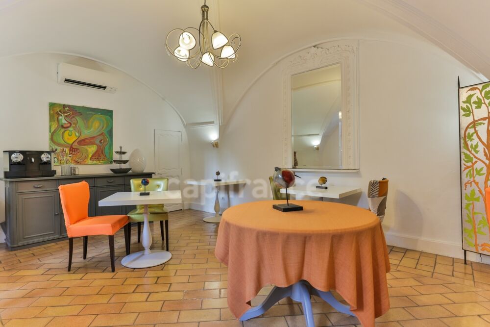 Vente Propriété/Château Exceptionnelle demeure de caractère du XVII? siècle entre Uzès et le Pont du Gard Uzes