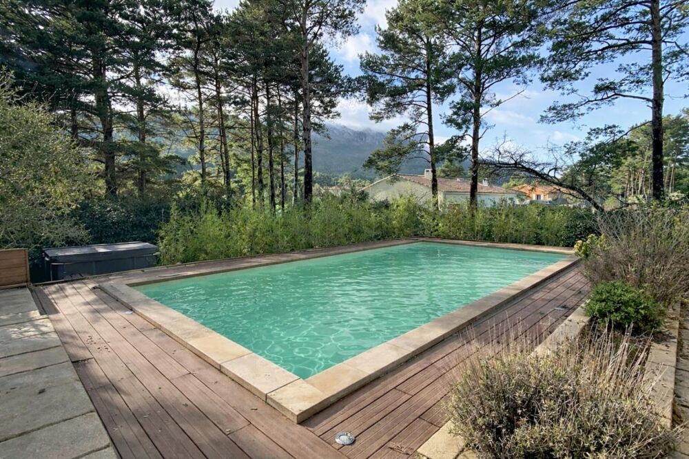 � vendre  Maison Plan-d'Aups-Sainte-Baume (83640)