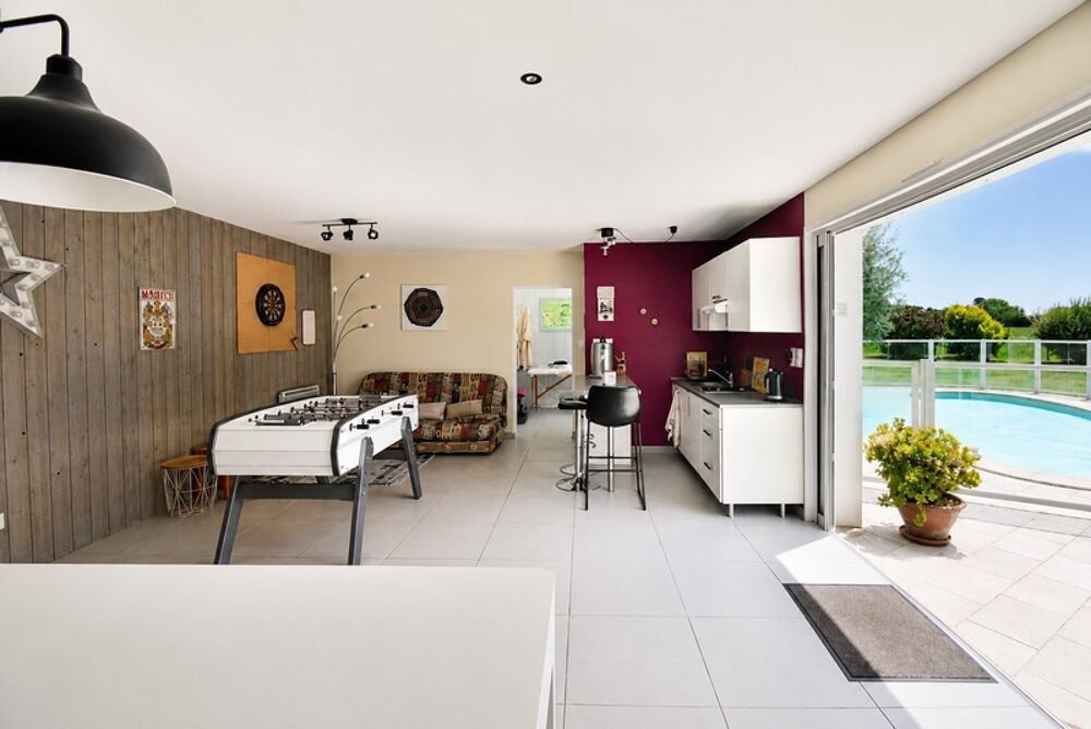 Vente Villa ENTRE LATRESNE ET CENAC - MAISON FAMILIALE - 5 CHAMBRES, PISCINE, JACUZZI SUR 2500M2 Lignan de bordeaux