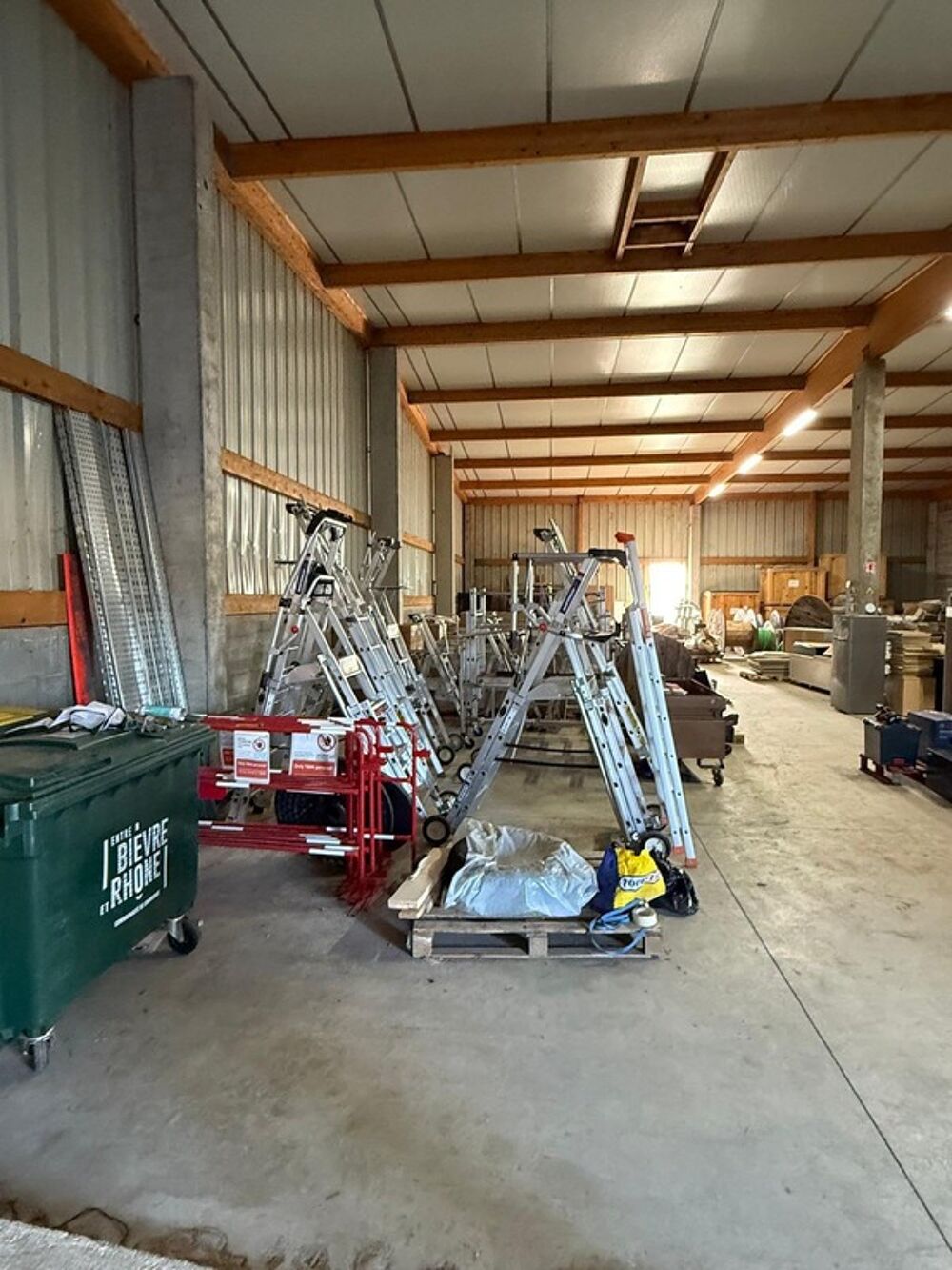   Locaux industriels de 960 m² à louer ou à vendre SONNAY (38) Sonnay