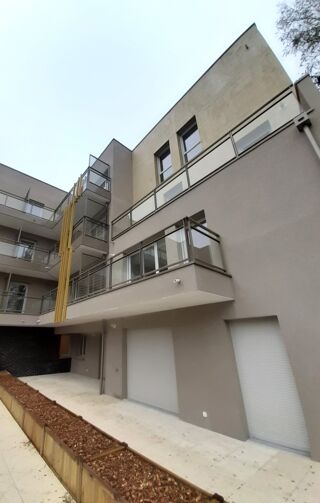  Appartement à louer 3 pièces 60 m²
