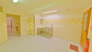  Immeuble � vendre 7 pi�ces 220 m�