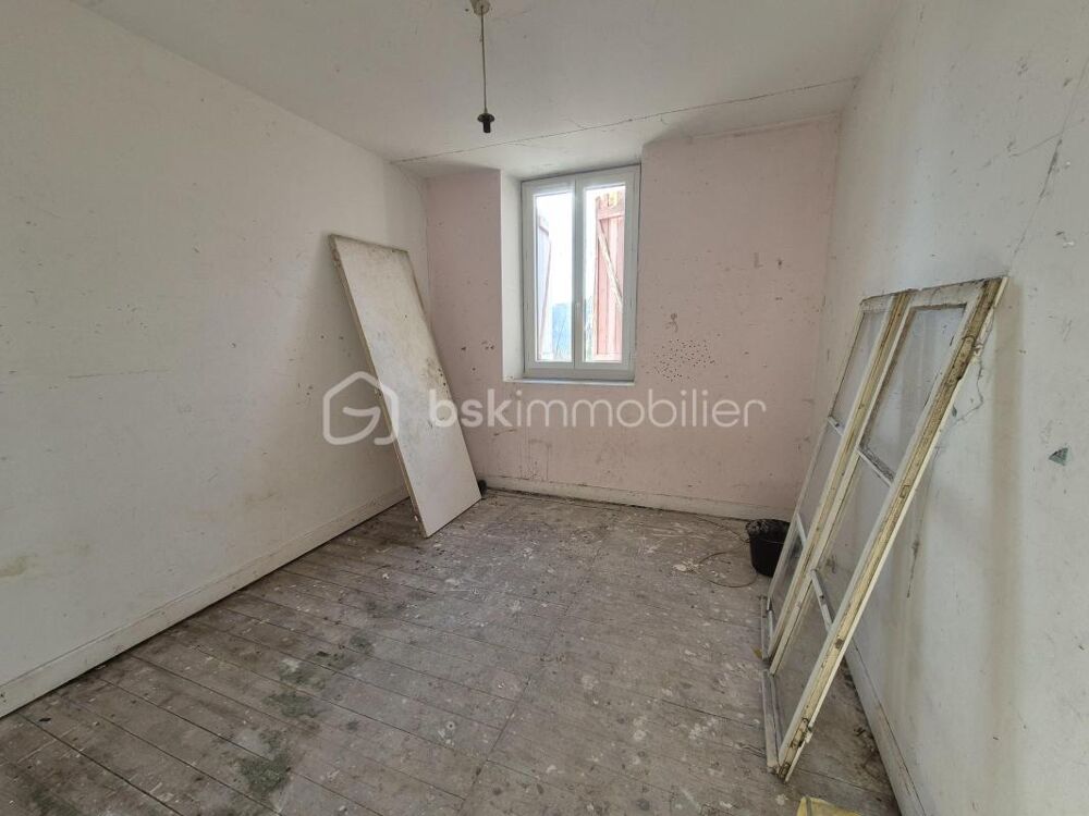 Maison à rénover avec grand terrain boisé  Lauzerte (82110)
