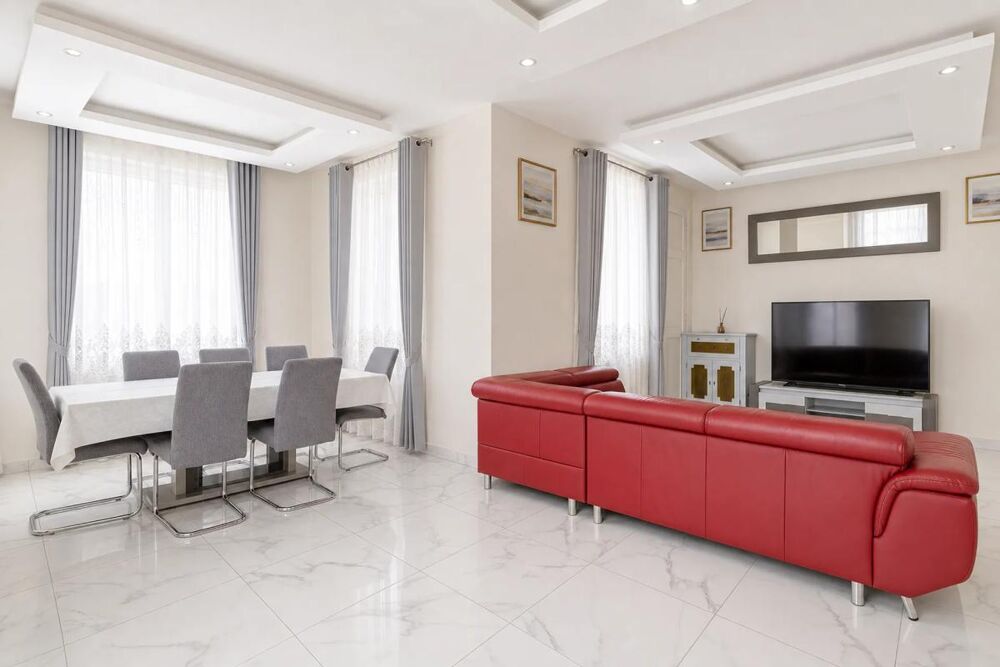 Maison de 5 pièces de 200 m² situé à Le Thillay