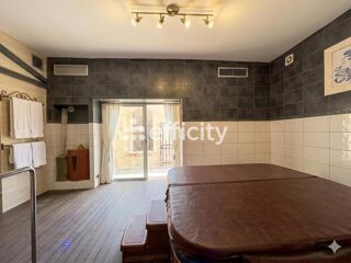  Immeuble à vendre 11 pièces 260 m²