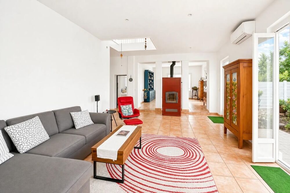 Maison rénovée de 180 m² piscine et toit terrasse à Mussidan