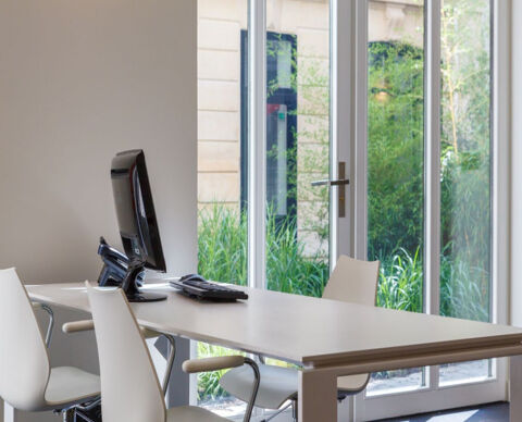 En plein c�ur du quartier central des affaires 3948 75008 Paris