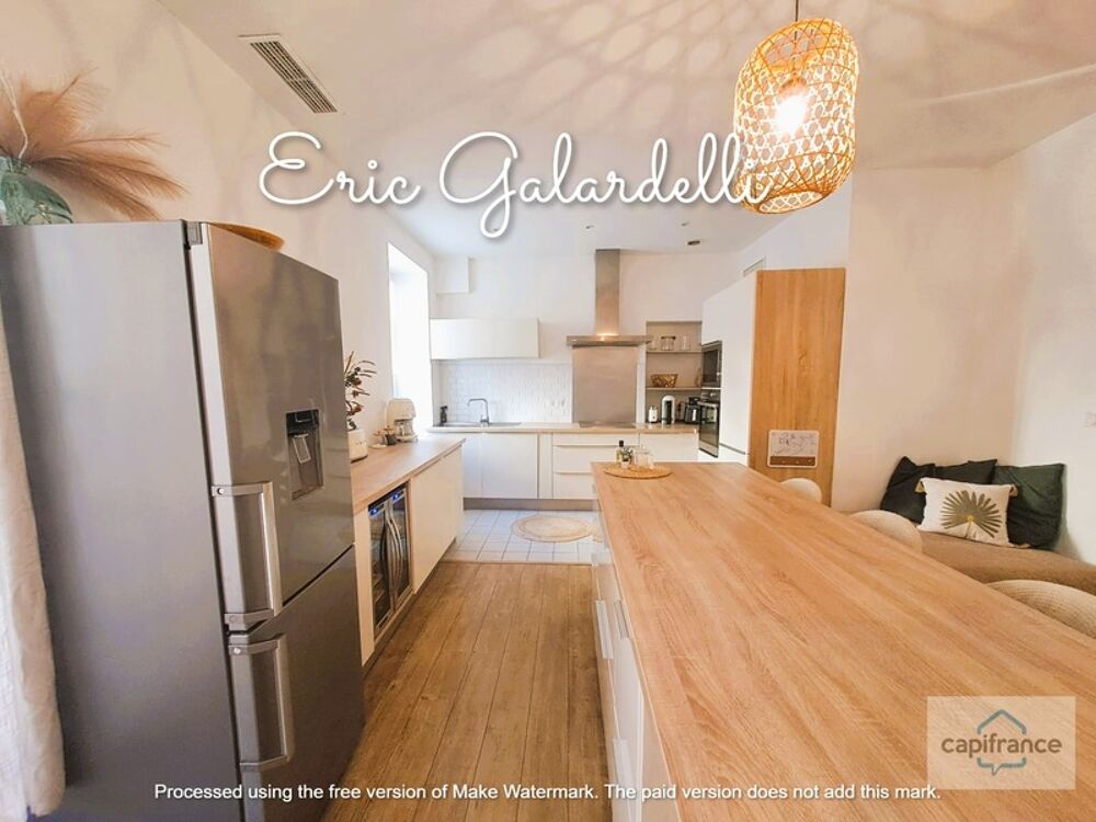 A VENDRE RARE OPPORTUNITE vaste appartement ancien entièrement rénové, prestations luxueuses, 4 pièces, en plein centre ville,