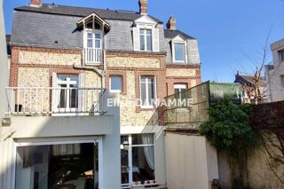  Maison  vendre 8 pices 227 m