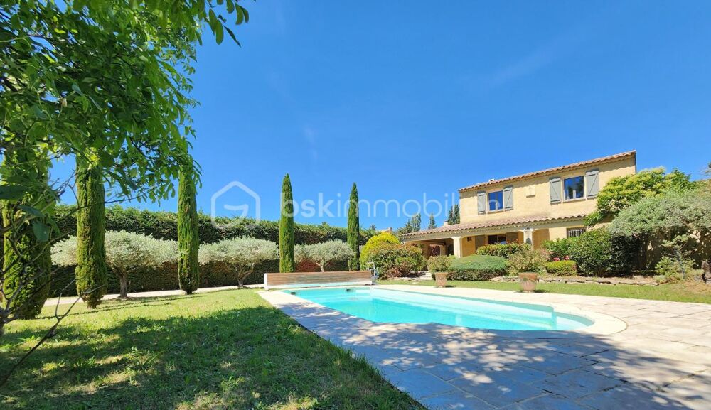 Vente Villa VILLA 4 CHAMBRES AVEC PISCINE SUR 2200M² ENV DE TERRAIN Cadenet