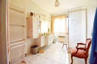  Propri�t�/ch�teau � vendre 14 pi�ces 320 m�