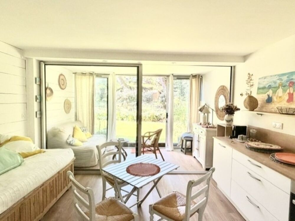 Vente Appartement LE POULIGUEN-STUDIO DE 28M2-EXPOSÉ SUD-PROCHE COMMERCE ET PLAGE A PIED- AU CALME- VUE SUR VERDURE Le pouliguen