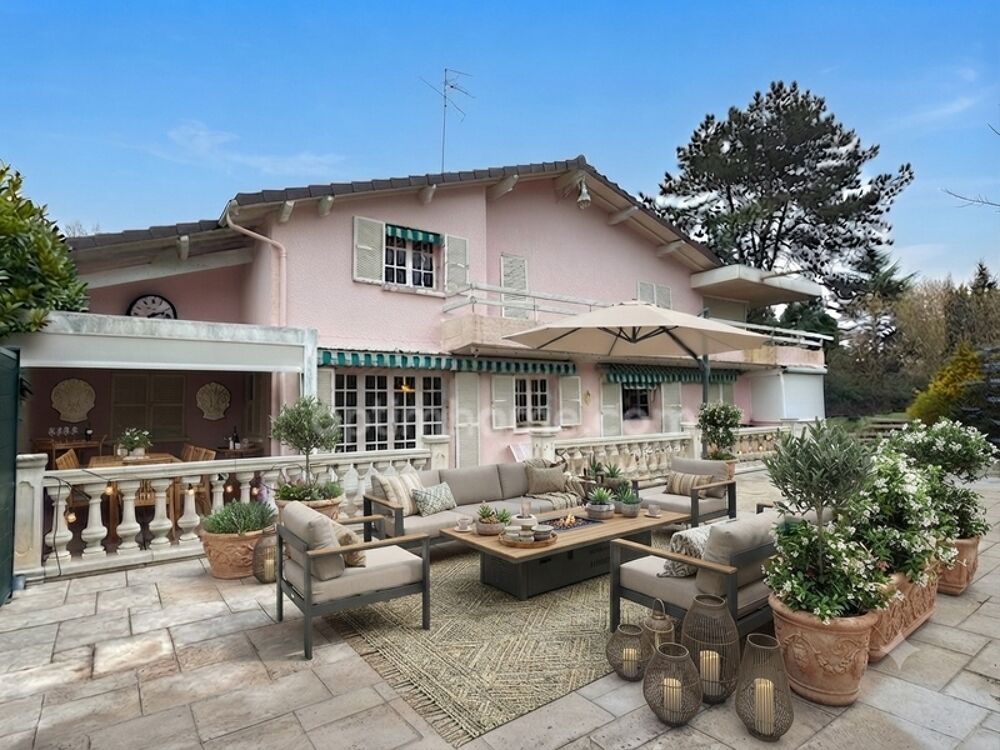 LONGVILLIERS (78) Maison d'Architecte de 240 m² à vendre 7 pièces. 3 chambres et jardin 1677 M² clos