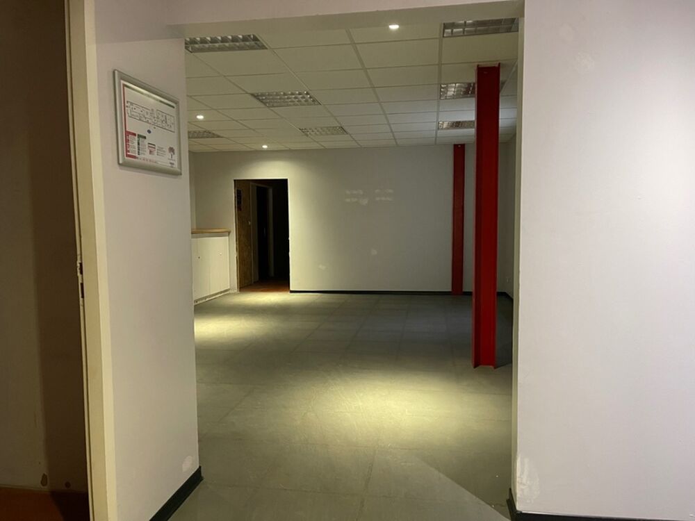   Dpt Meurthe et Moselle (54), à louer MAXEVILLE local d'activité / bureaux Maxeville