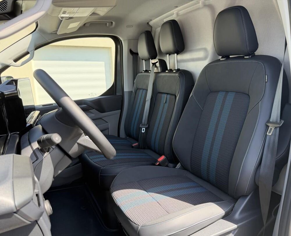 Transit Custom Fourgon II (2) 320 L2 2.5 DURATEC 232 PHEV CVT SPORT 2026 occasion 35690 Acign&eacute;