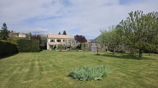  Maison � vendre 6 pi�ces 215 m�