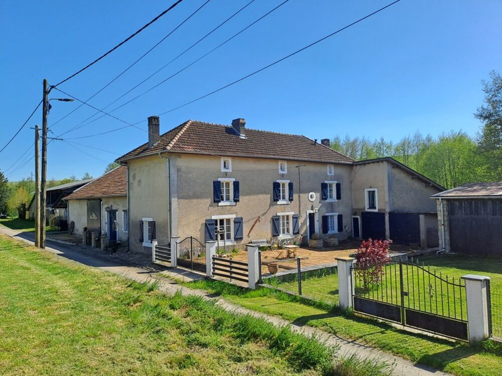 Maison 10 pièces 385 m² · à Clery Grand · 385 m² · 340 000 €