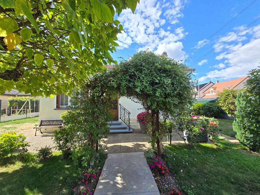 Vente Maison Maison individuelle 71 m²  - Terrain 537 m² - Garage 60 m² Chelles
